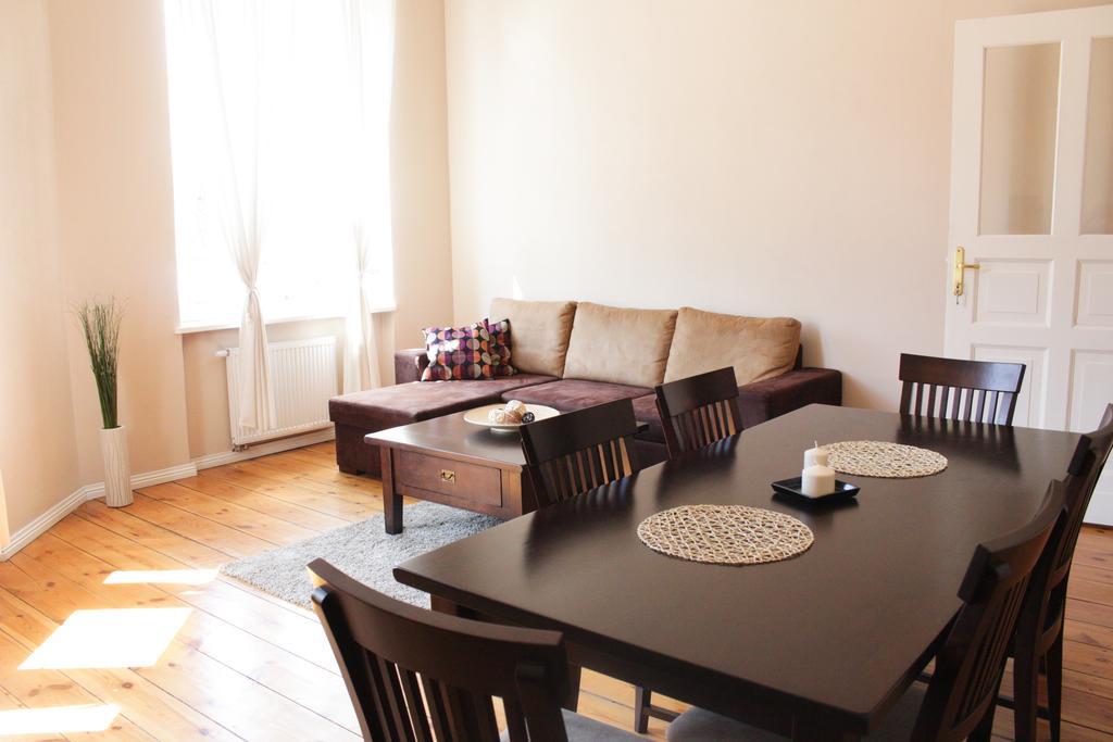 Apartamenty Classico - M9 Познан Стая снимка